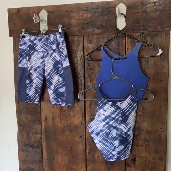 3/$10 Joe Fresh Workout Set with Extra Sports Bra - Picture 1 of 6